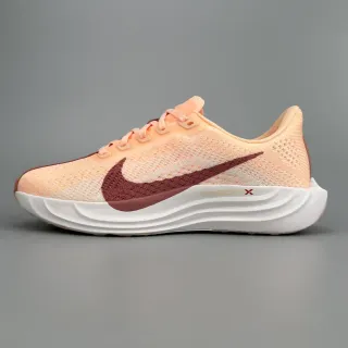 Nike Chaussures de running avec upper en tricot orange et bordeaux semelle intermédiaire sculptée blanche