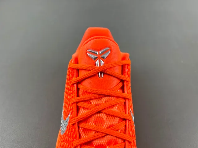 Nike Orange Silver Pebbled Synthetic Upper Low-Cut Silhouette Basketball Shoes 6