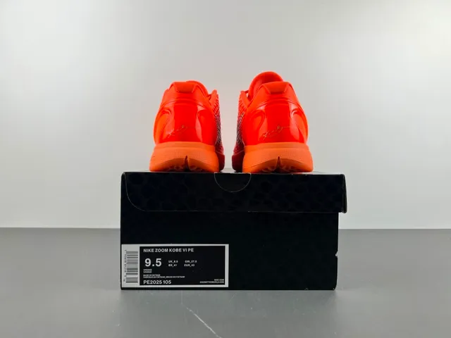 Nike Orange Silver Pebbled Synthetic Upper Low-Cut Silhouette Basketball Shoes 18