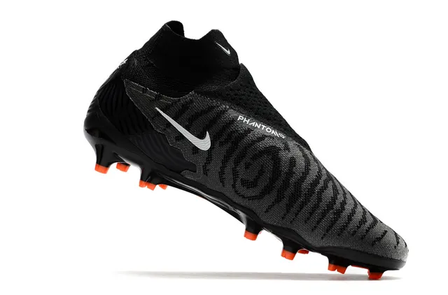 Nike Phantom GT Black Orange كم عالي محبك رباط غير متماثل غطاء أرض صلبة أحذية كرة قدم 3