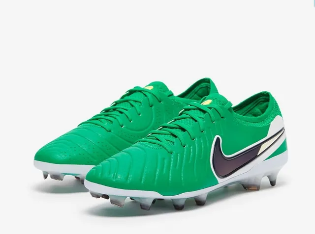 Nike Phantom GT Green White Low-Cut Knit Upper Textured Forefoot Firm-Ground Soccer Shoes 2
