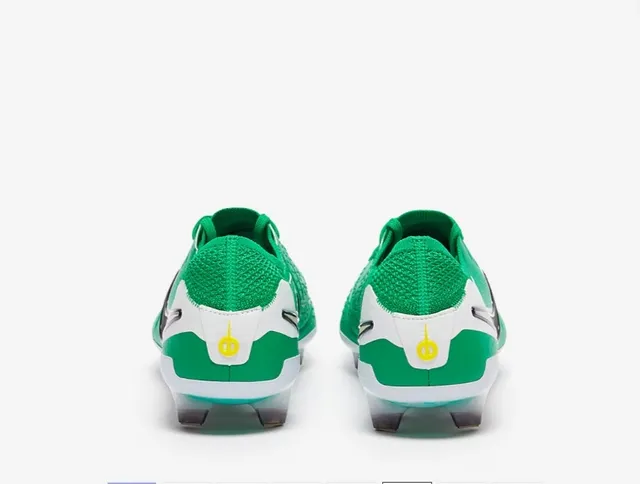 Nike Phantom GT Green White Low-Cut Knit Upper Textured Forefoot Firm-Ground Soccer Shoes 3