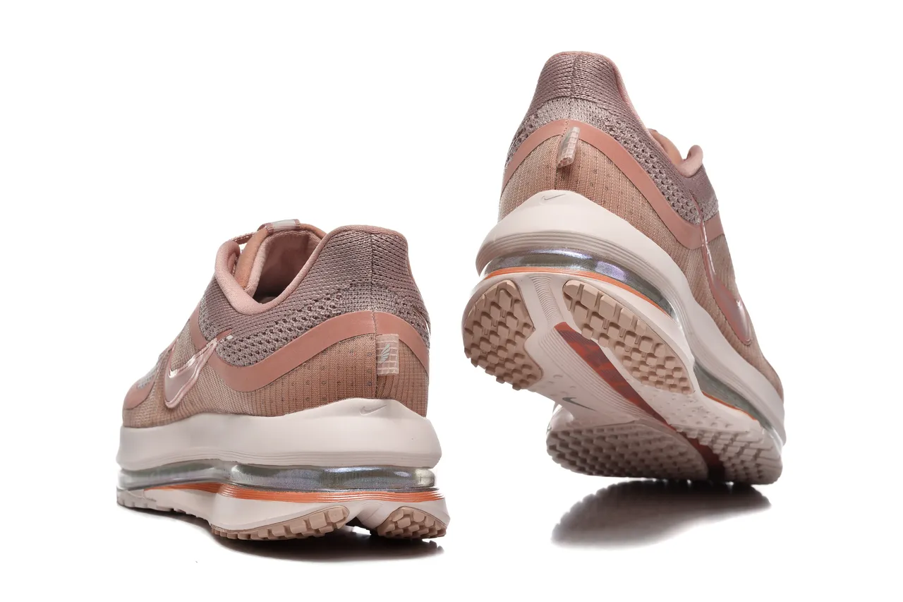 Nike Chaussures de running avec partie supérieure en knit ingénieré beige rose, unité Air Zoom visible 2