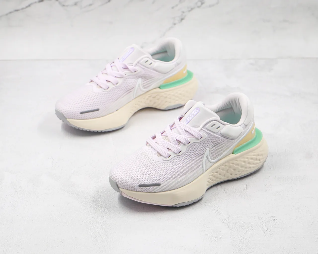 Nike Pink Beige Knit Upper Sculpted Foam Midsole Running Shoes 7