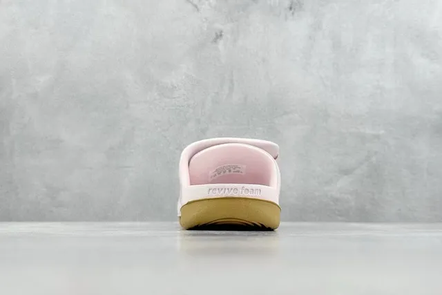 Nike Pink Beige Single-Strap Slide Ribbed Texture Slippers 5