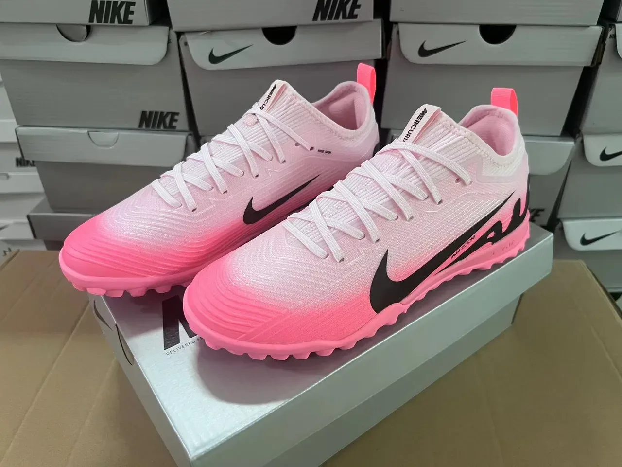 Nike Pink Black Knit Upper Low-Profile Sole Turf Soccer Shoes 9