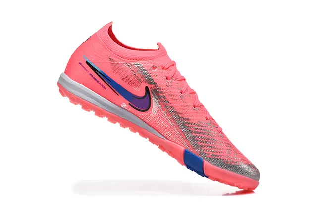 Nike Chaussures de football avec upper tricoté rose bleu col bas pour pelouse 3