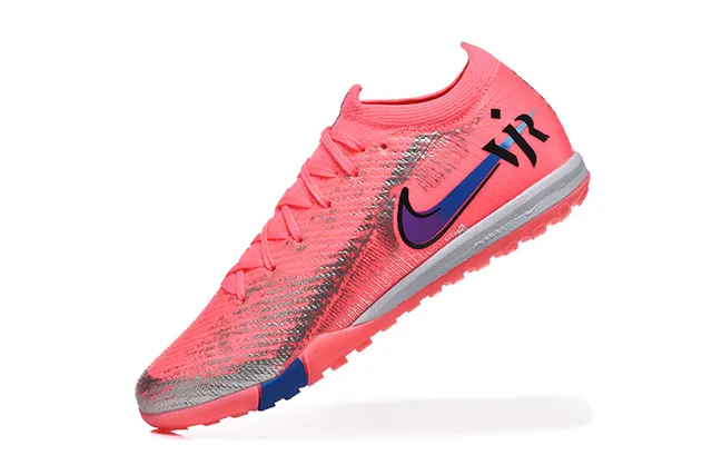 Nike Chaussures de football avec upper tricoté rose bleu col bas pour pelouse 4