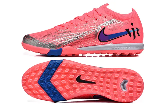 Nike Chaussures de football avec upper tricoté rose bleu col bas pour pelouse 9