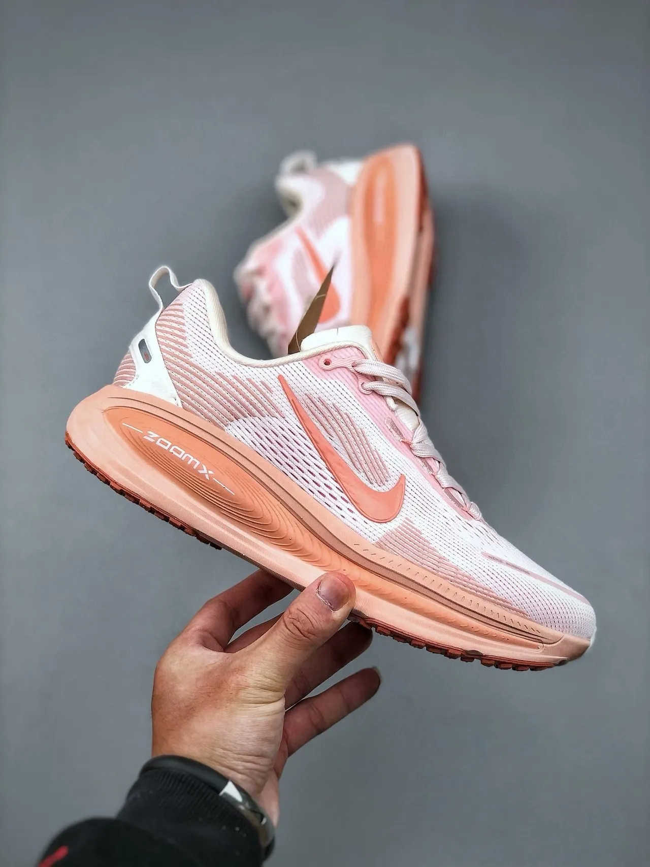 Nike Pink Orange Breathable Knit Upper Wave-Patterned Overlays Running Shoes 4