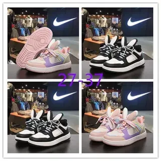 Nike 粉紫低帮兔耳舌标生活方式运动鞋