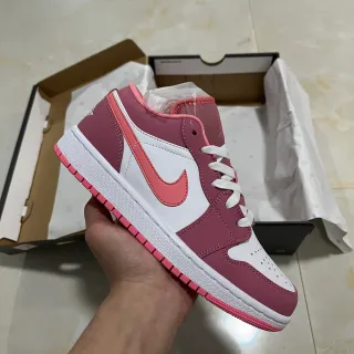 Nike Pink White Low-Top Leather-and-Synthetic Upper Lifestyle Sneakers