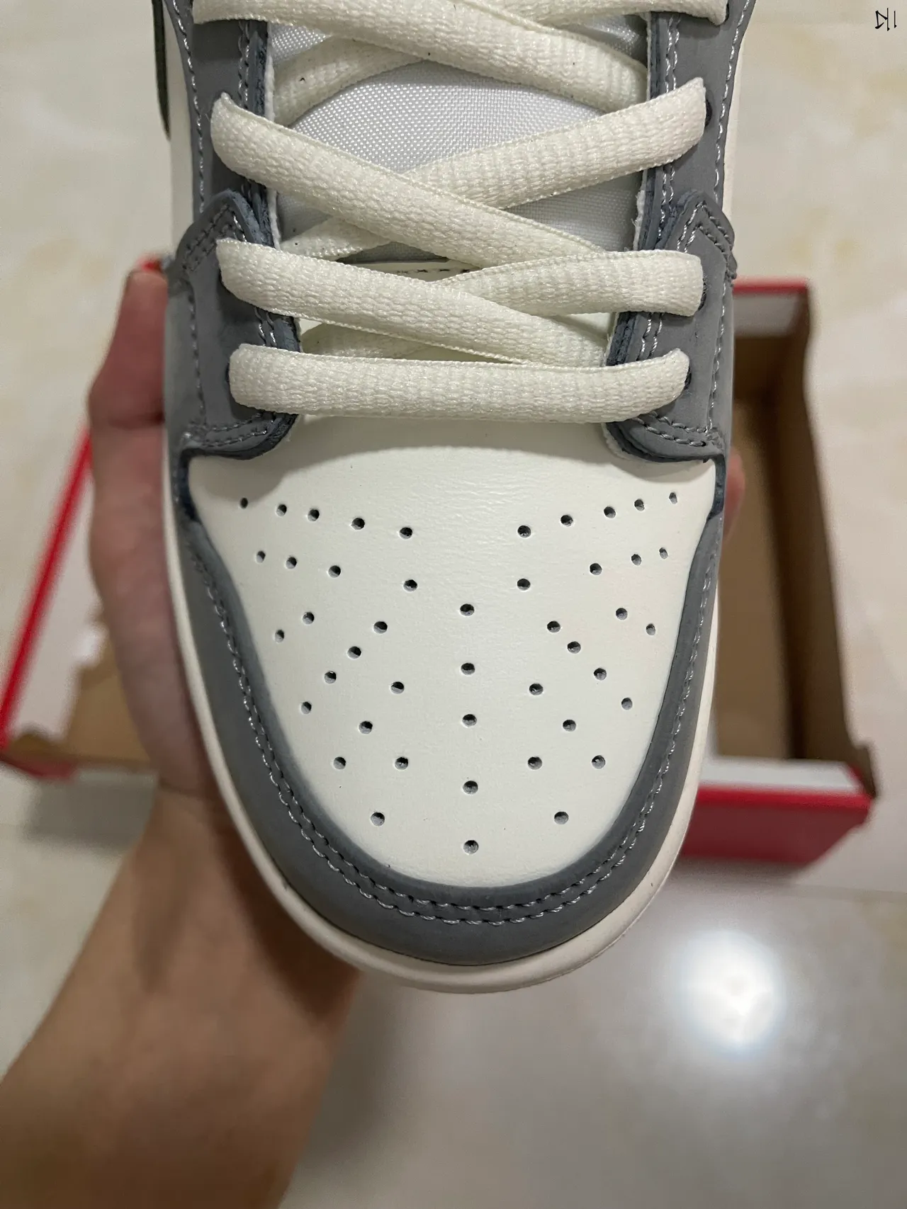 Nike SB Dunk Low 灰白棕滑板鞋 3