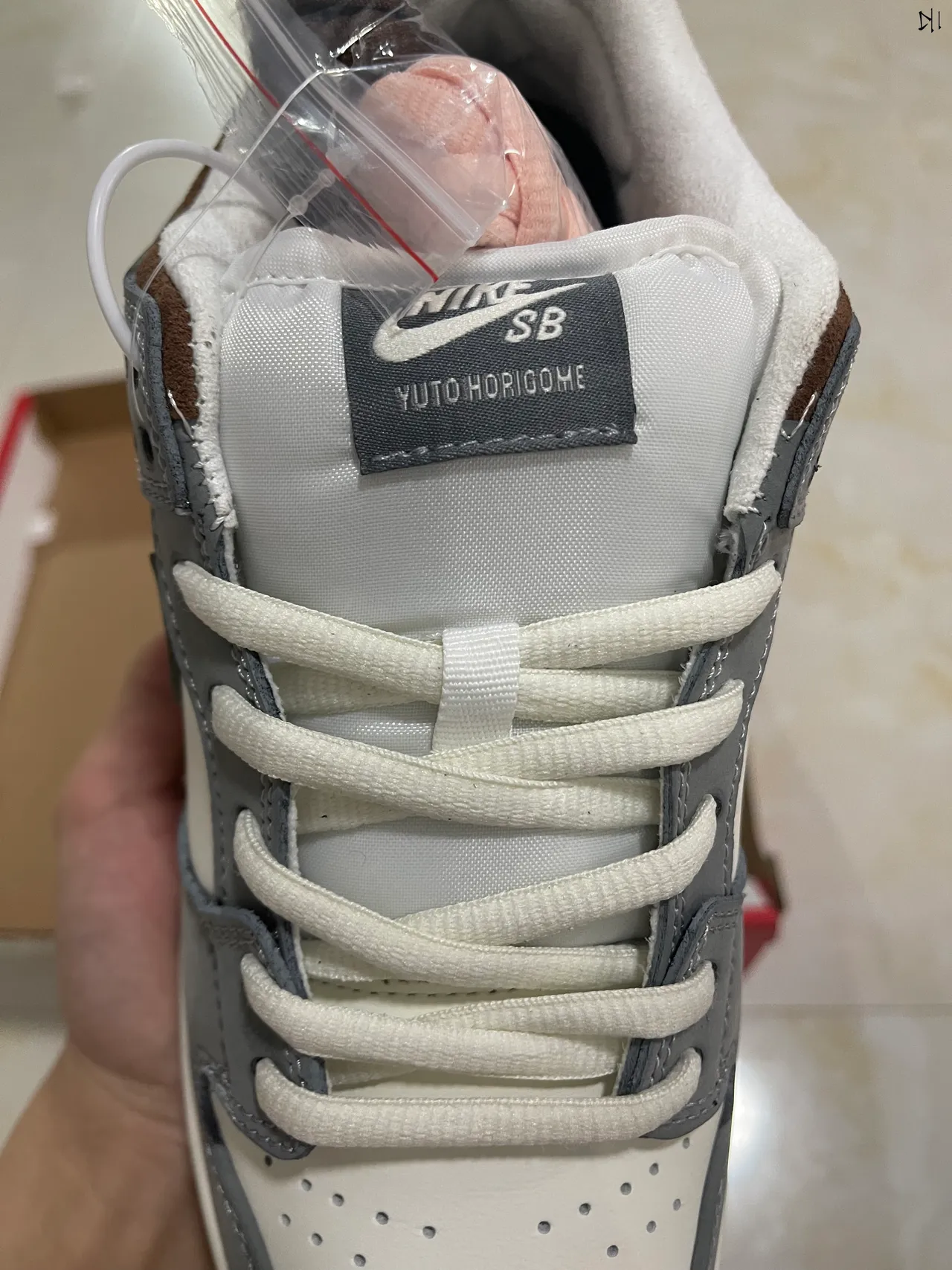 Nike SB Dunk Low 灰白棕滑板鞋 4