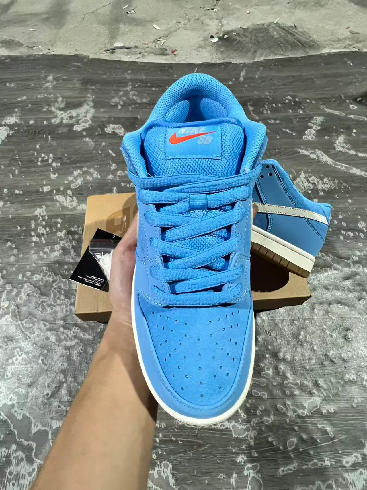 Nike SB Dunk Low Light Blue Suede Skateboard Shoes 3