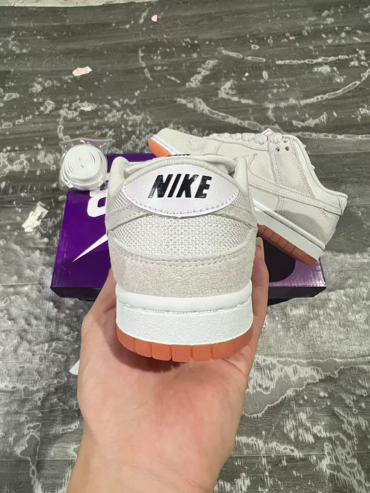 Nike SB Dunk Low أحذية تزلج رمادي فاتح جوم 8