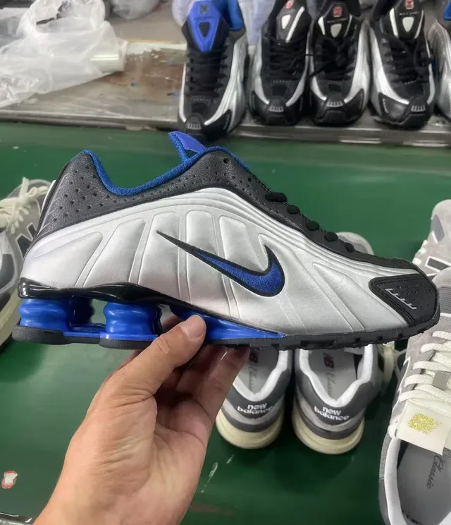 Nike Shox R4 Silver Black Blue Lifestyle Sneakers 7
