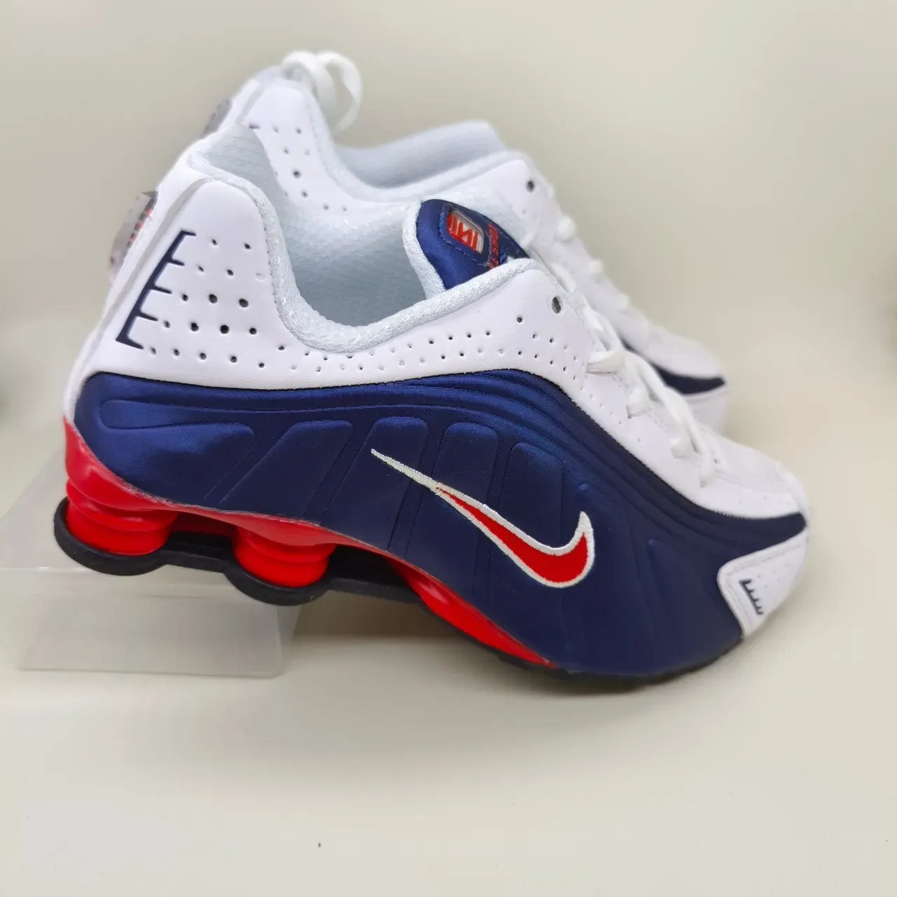 Nike Shox White Gray Perforated Mesh Upper Sculpted Layered Midsole Lifestyle Sneakers 2