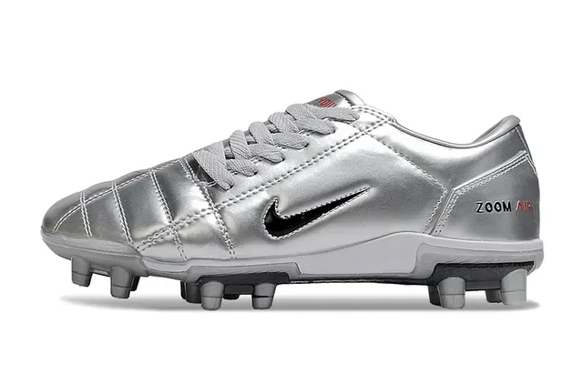 Nike Silver Black Metallic Chaussures de football tige matelacée basse cleat pour terrain ferme 8