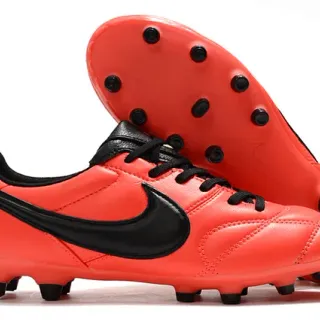Nike Tiempo 橙黑低帮绗缝皮革鞋面钉板足球鞋