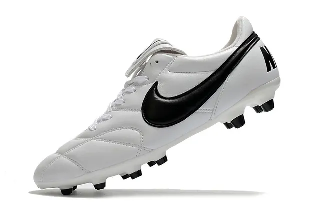 Nike Tiempo Chaussures de football Orange Noir Low-Cut Cuir matelassé Haut Terrain Ferme 16