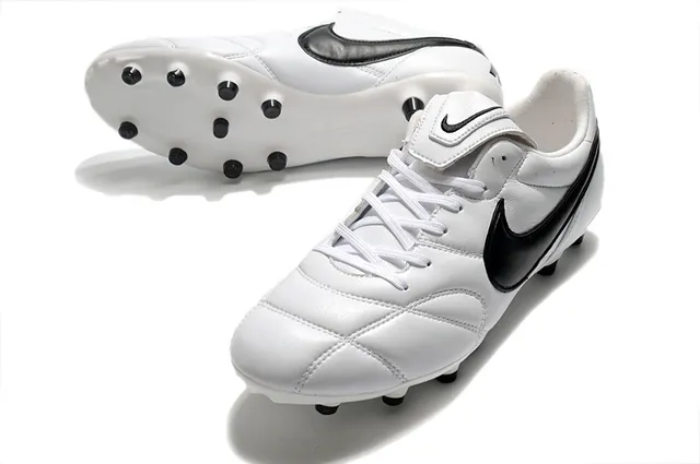 Nike Tiempo Chaussures de football Orange Noir Low-Cut Cuir matelassé Haut Terrain Ferme 17