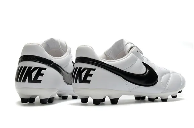Nike Tiempo Chaussures de football Orange Noir Low-Cut Cuir matelassé Haut Terrain Ferme 18