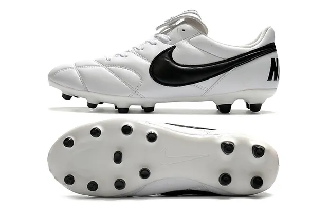 Nike Tiempo Chaussures de football Orange Noir Low-Cut Cuir matelassé Haut Terrain Ferme 20