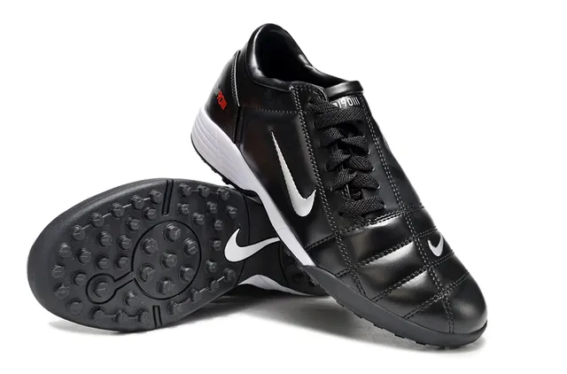 Nike Total 90 III Zapatos de fútbol Turf Negro y Blanco 4