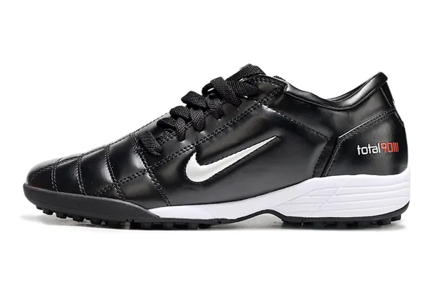 Nike Total 90 III Zapatos de fútbol Turf Negro y Blanco 7