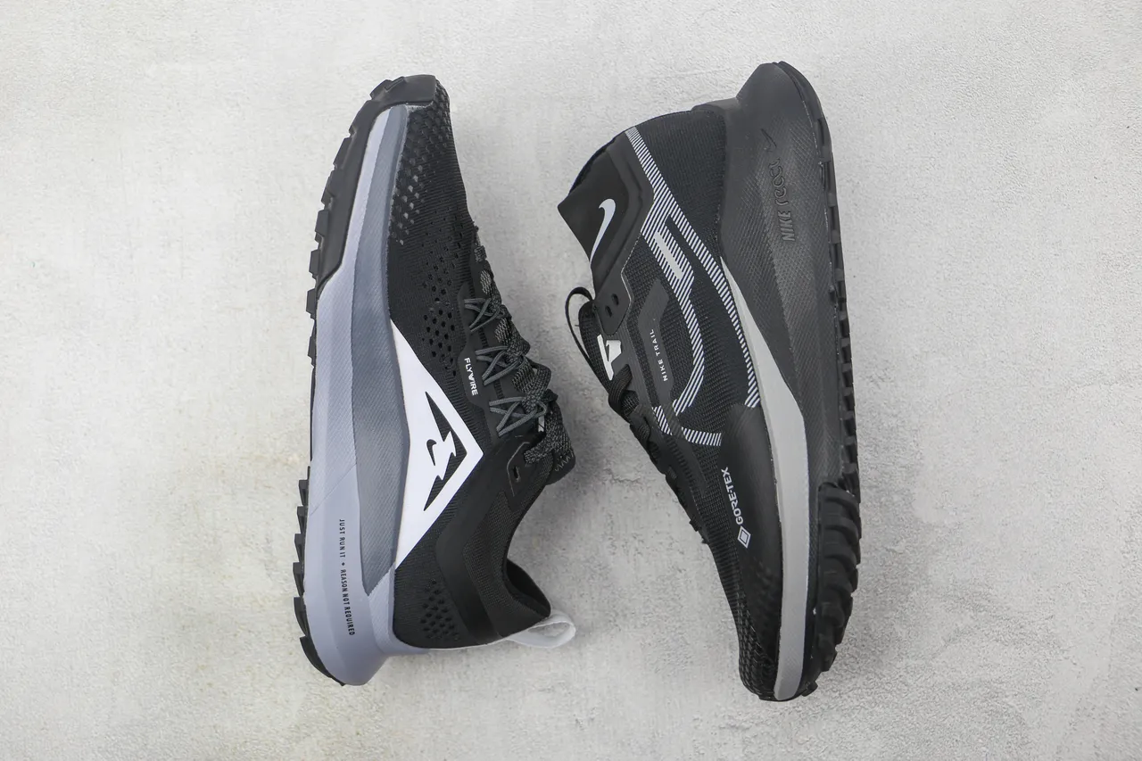 Nike Trail Black Gray Mesh And Synthetic Upper GORE-TEX Waterproofing Running Shoes 2