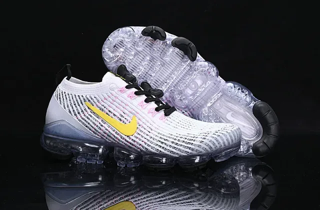 Nike White Black Engineered Knit Upper Full-Length Visible Air Sole Lifestyle Sneakers 14