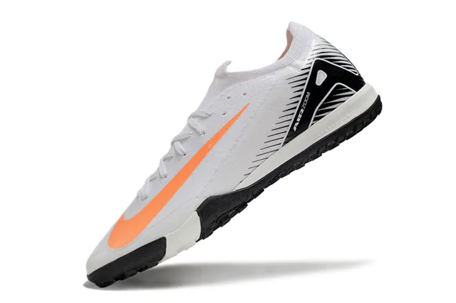 Nike Zapatillas de Fútbol Turf Blanco y Negro Low-Cut Knit Upper 3