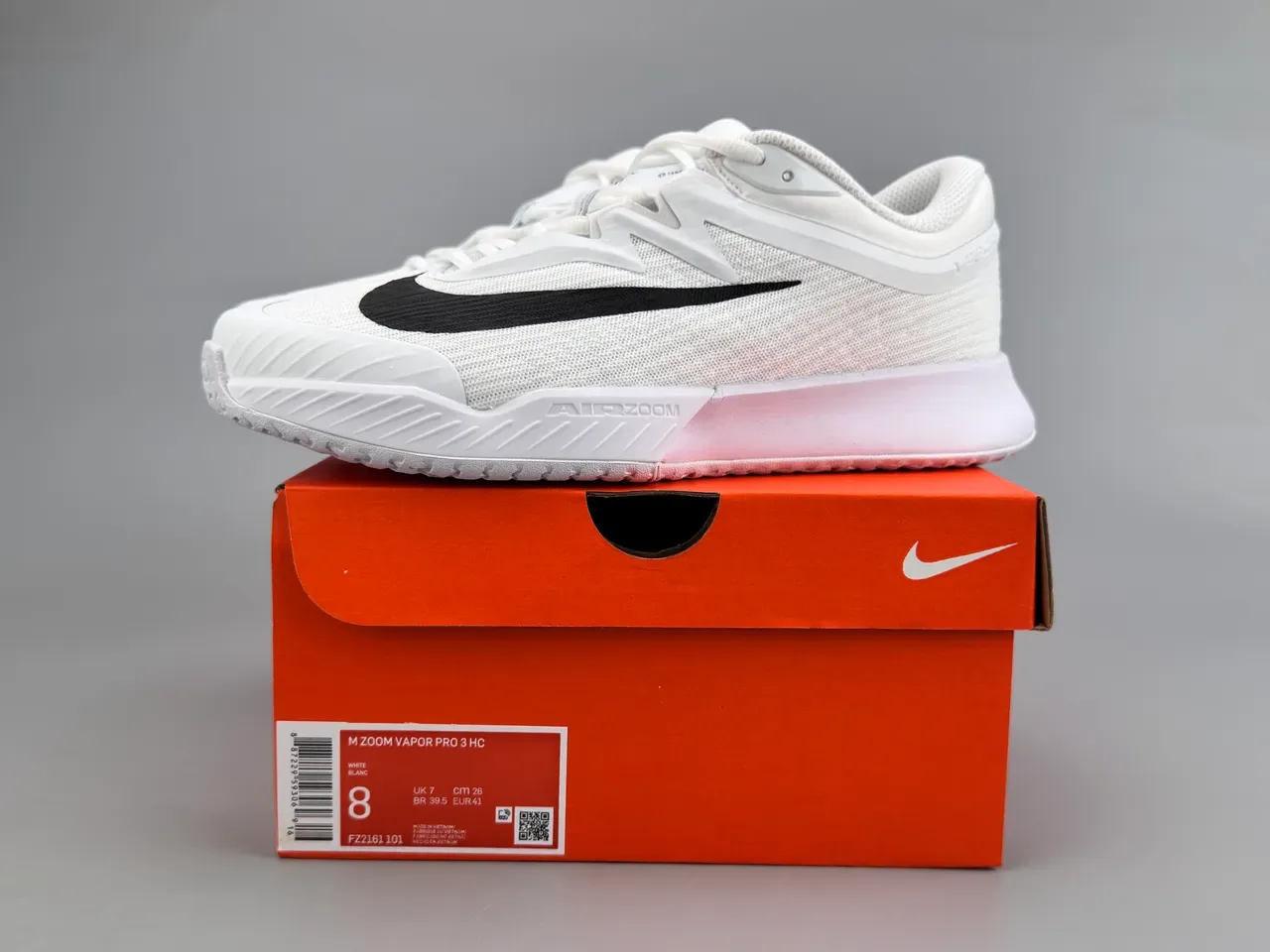 Nike White Black Mesh Upper Swoosh Accent Lifestyle Sneakers 4