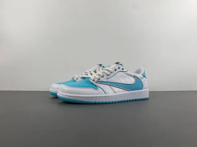 Nike Sneakers Lifestyle Blancs Bleus avec Partie Supérieure Synthétique Embossé Crocodile Contraste Cyan Swoosh 10