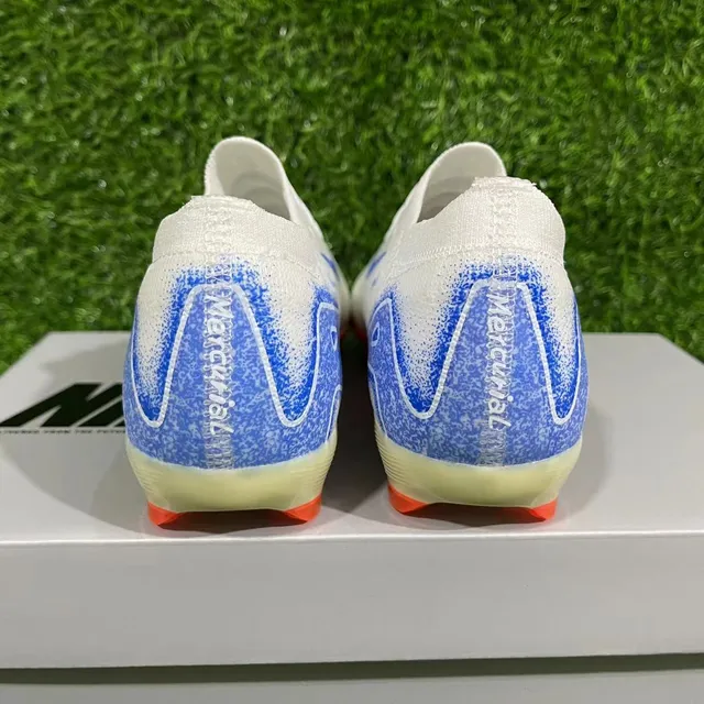 Nike White Blue Knit Upper Dynamic Fit Collar Firm-Ground Soccer Shoes 7