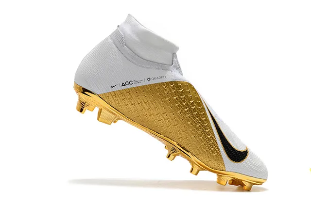 Nike Chaussures de football blanc doré coupe basse ajustement chaussette empeigne Flyknit surface artificielle 3