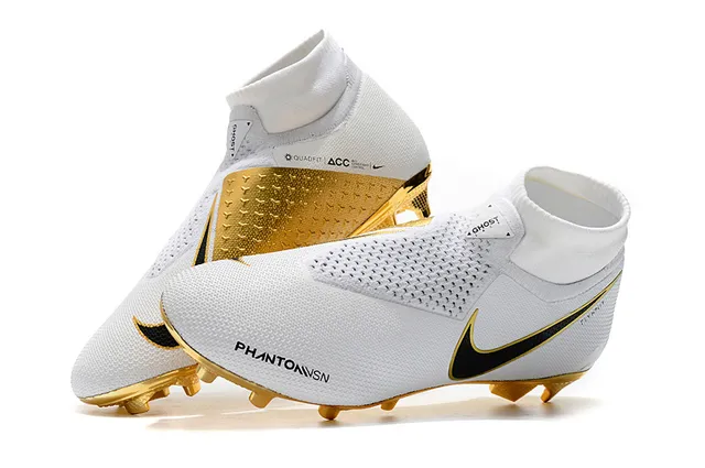 Nike Chaussures de football blanc doré coupe basse ajustement chaussette empeigne Flyknit surface artificielle 7