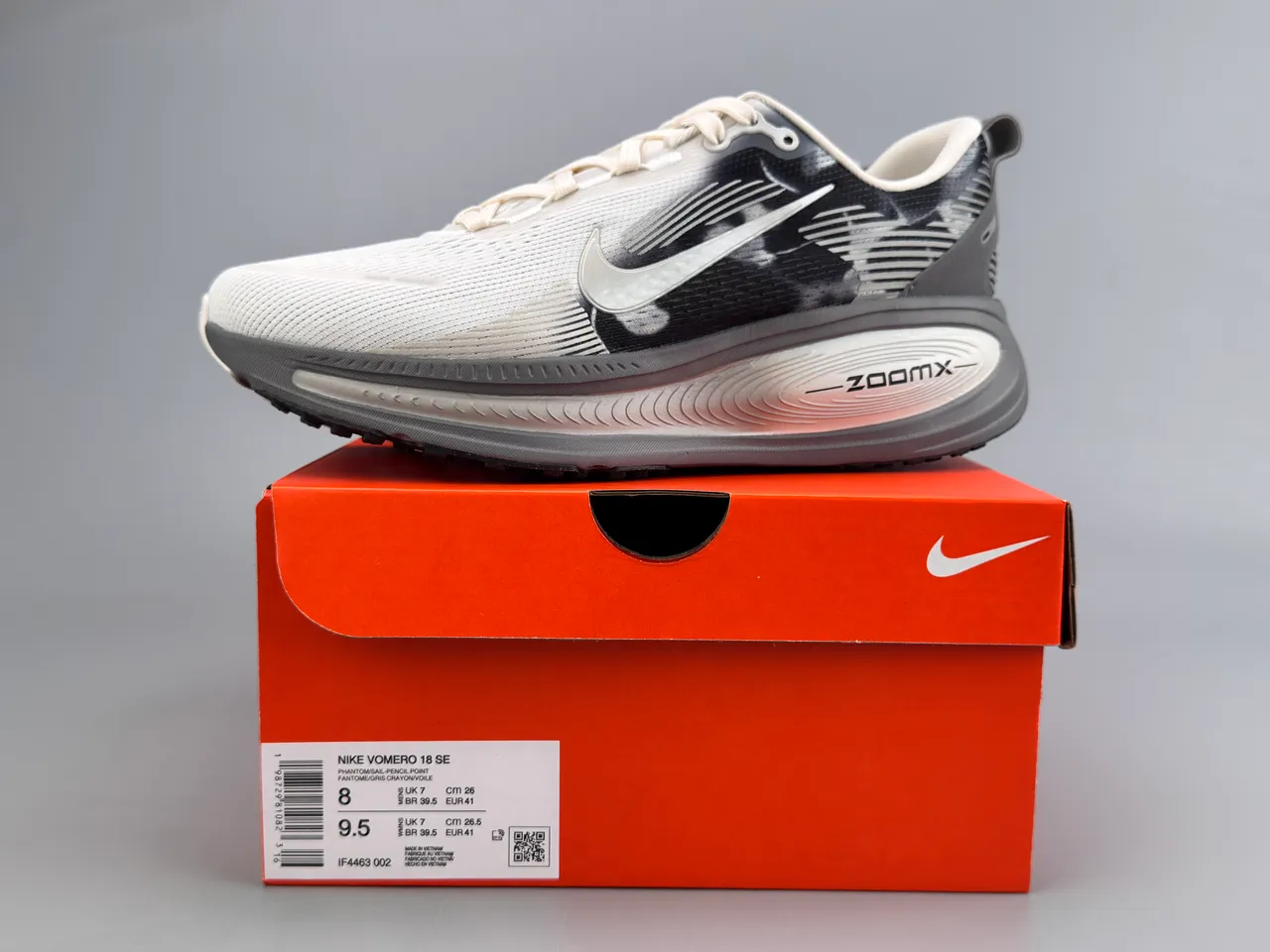 Nike White Gray Engineered Mesh Upper Black Camo-Pattern Overlay Running Shoes 4