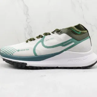 Nike blanc vert GORE-TEX imperméable haut accentué en teal maille ingénierisée chaussures de course