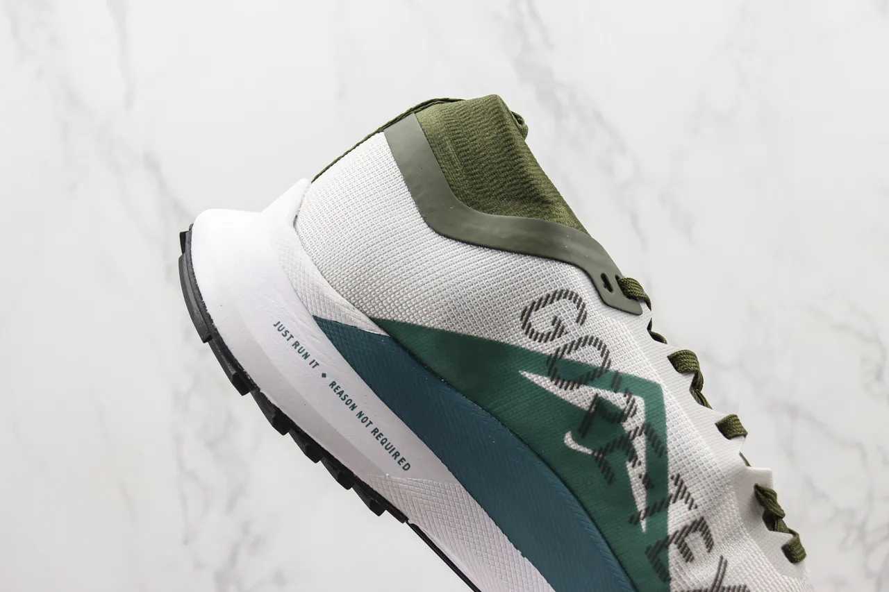 Nike White Green GORE-TEX Waterproof Upper Teal-Accented Engineered Mesh Running Shoes 5