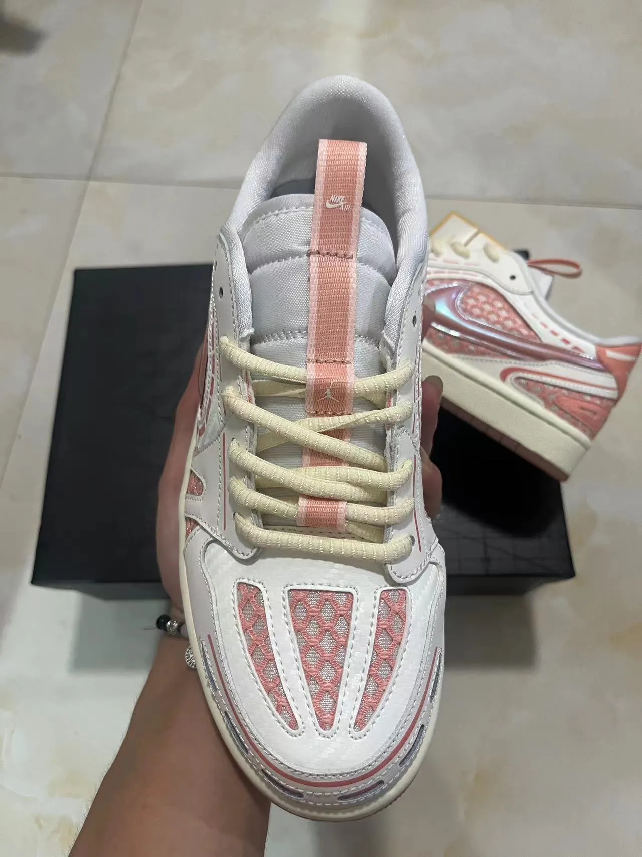 Nike White Pink Iridescent Swoosh Honeycomb Mesh Panels Lifestyle Sneakers 3