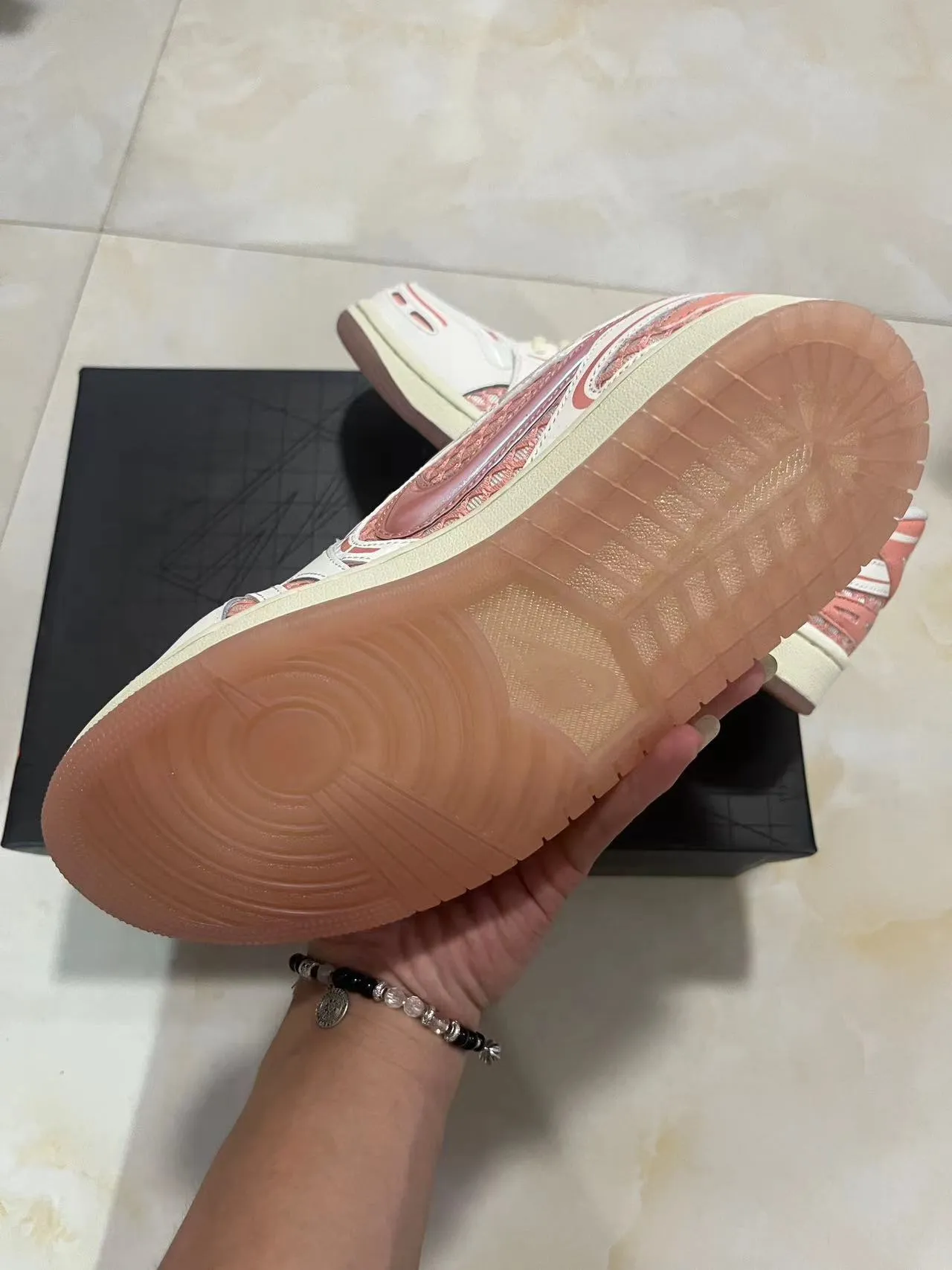 Nike White Pink Iridescent Swoosh Honeycomb Mesh Panels Lifestyle Sneakers 6