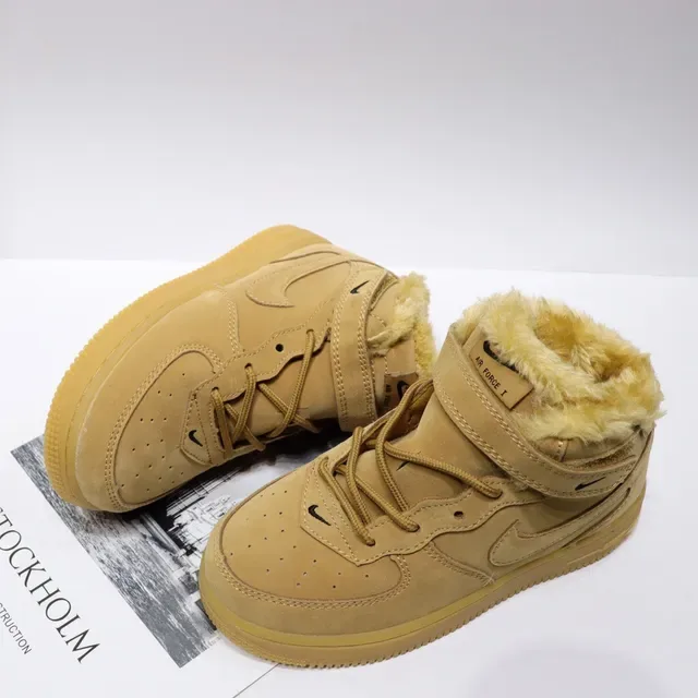 Nike White Red High-Top Fur-Lined Collar Lifestyle Sneakers 9