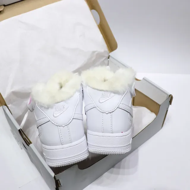 Nike White Red High-Top Fur-Lined Collar Lifestyle Sneakers 18