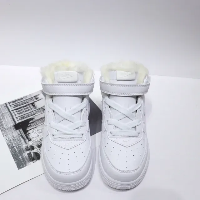 Nike White Red High-Top Fur-Lined Collar Lifestyle Sneakers 21