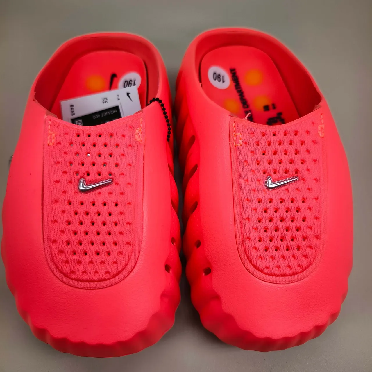 Nike White Silver Perforated Mesh Upper Molded Ridged Sole Clog 9