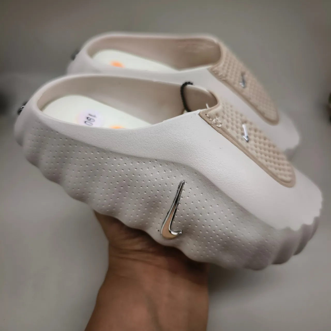 Nike White Silver Perforated Mesh Upper Molded Ridged Sole Clog 16