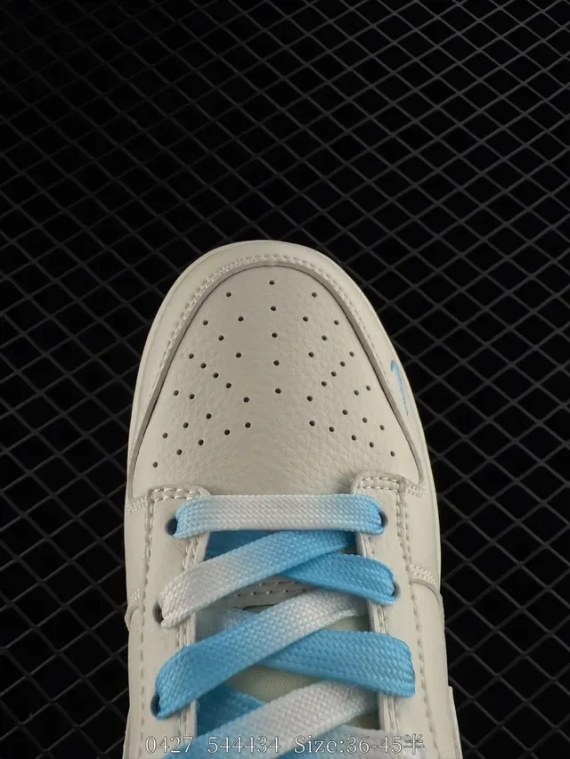 Nike x Supreme Dunk Low Off-White and Light Blue Lifestyle Sneakers 3