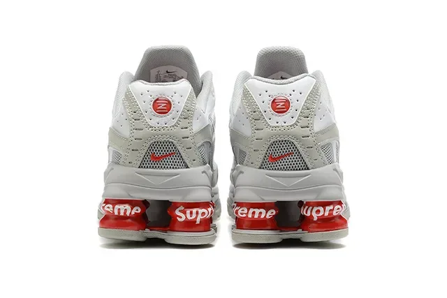 Nike x Supreme Shox NZ White Gray Red tênis lifestyle 3